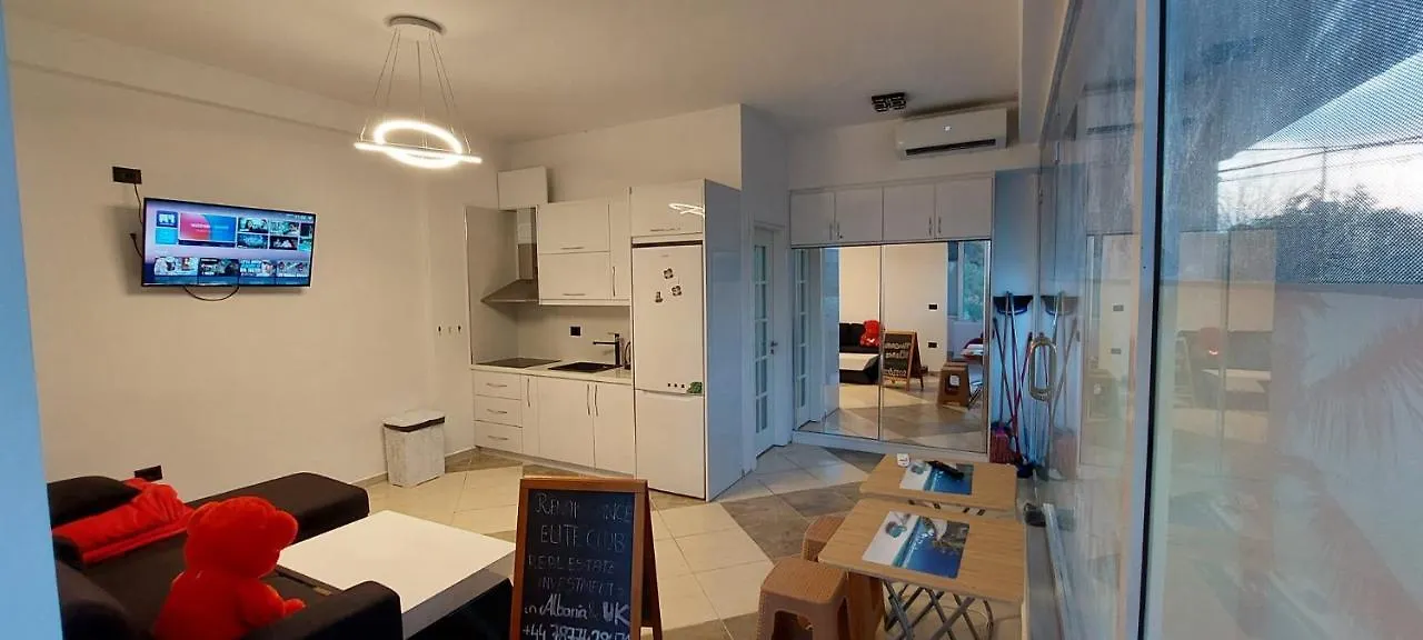 Apartment Thousand Kisses Sarandë